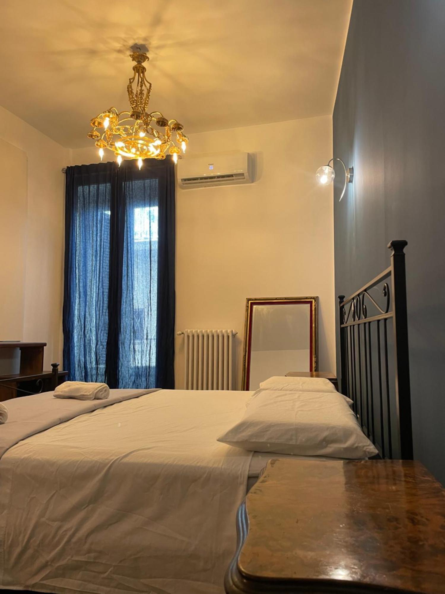 Il Serafino Holiday Suites Бари Екстериор снимка