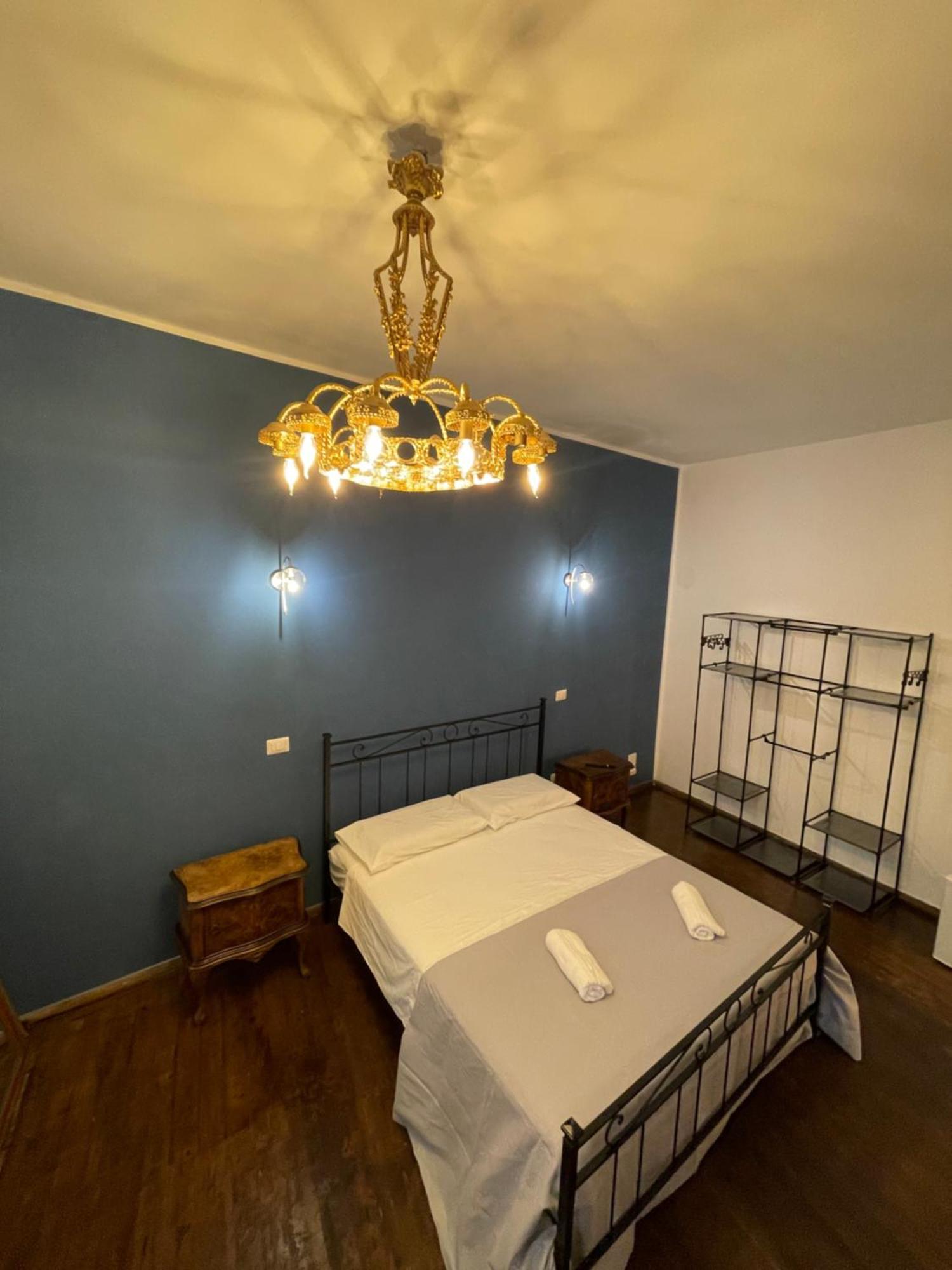Il Serafino Holiday Suites Бари Екстериор снимка