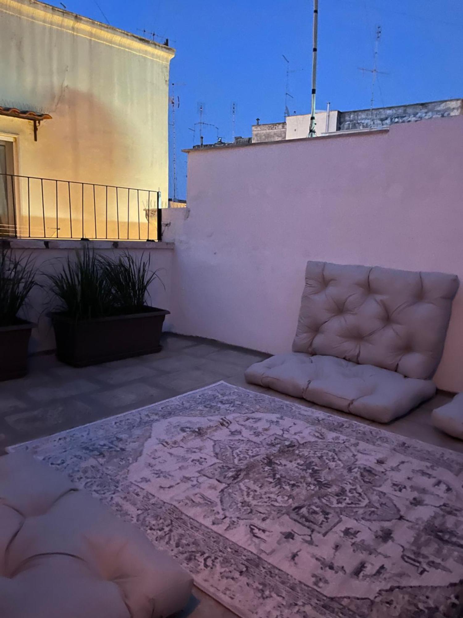 Il Serafino Holiday Suites Бари Екстериор снимка