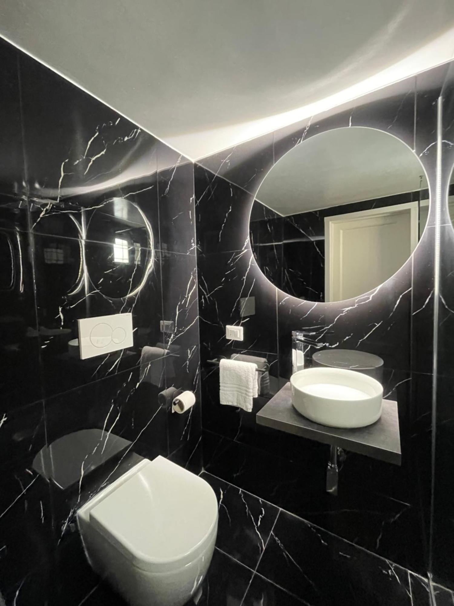 Il Serafino Holiday Suites Бари Екстериор снимка
