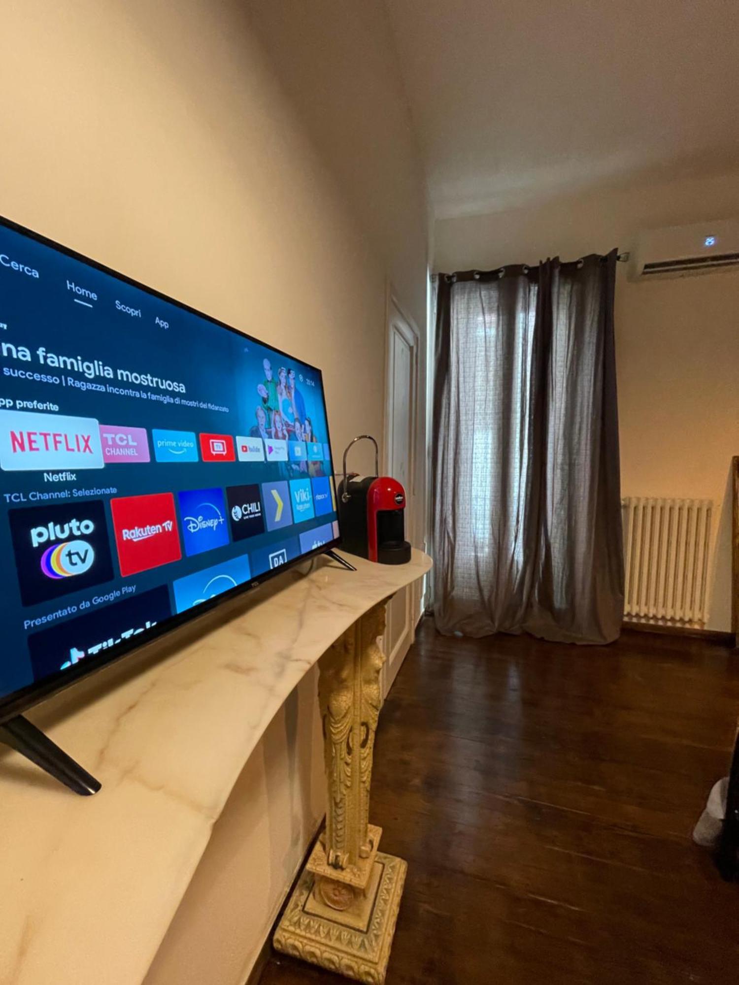 Il Serafino Holiday Suites Бари Екстериор снимка