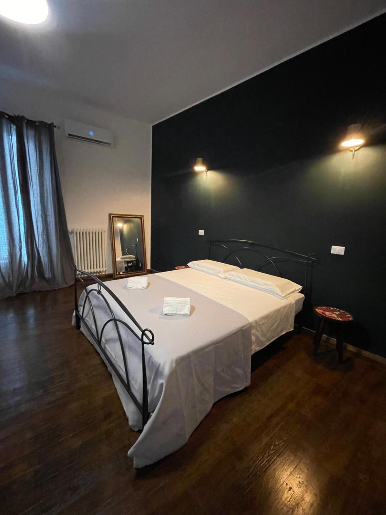 Il Serafino Holiday Suites Бари Екстериор снимка