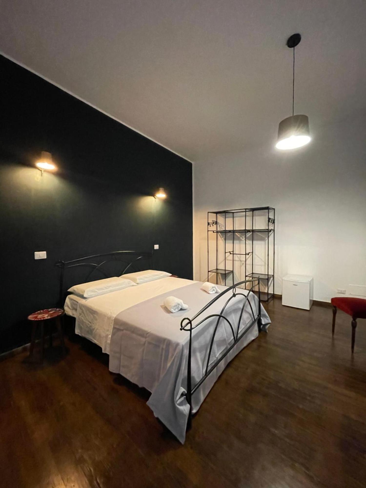 Il Serafino Holiday Suites Бари Екстериор снимка