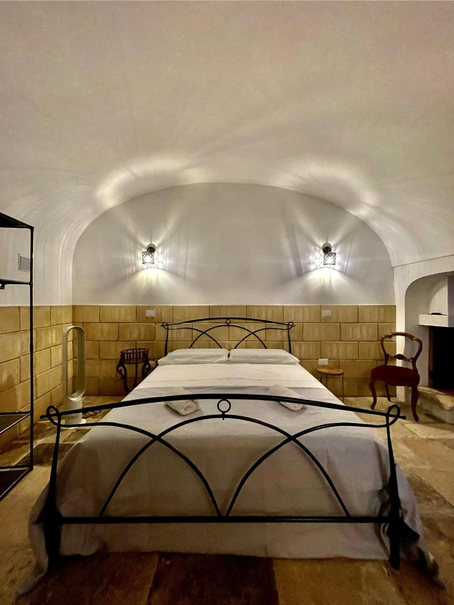 Il Serafino Holiday Suites Бари Екстериор снимка